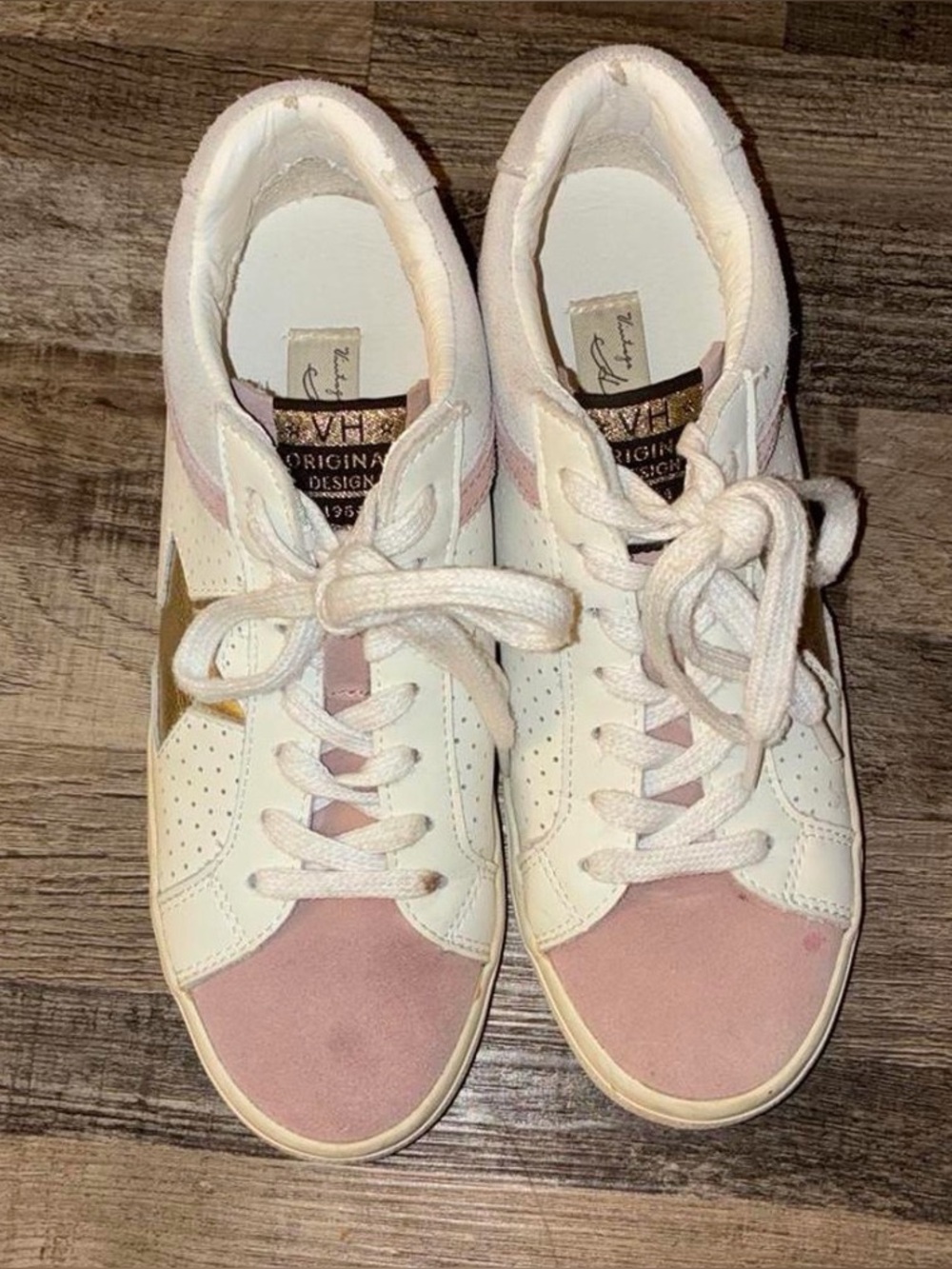 Vintage Havana White and Pink Women's Sneakers with Gold Star